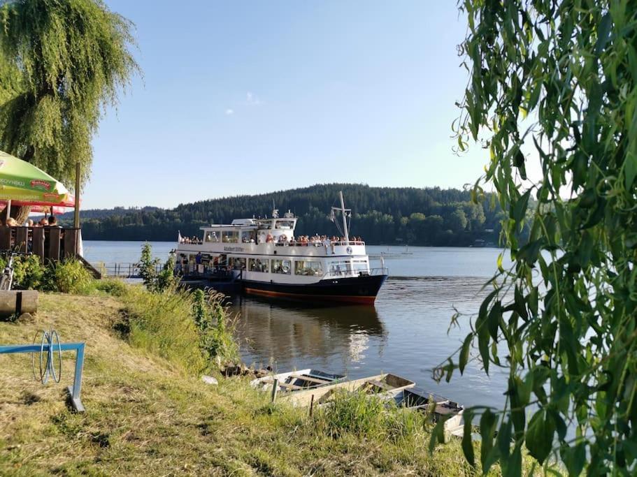 Apartman S Terasou A Vyhledem Na Jezero Lipno Kovářov Exterior foto